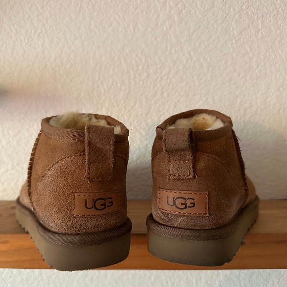 UGG Classic Ultra Mini Color Chestnut Size 7 - Picture 5 of 13